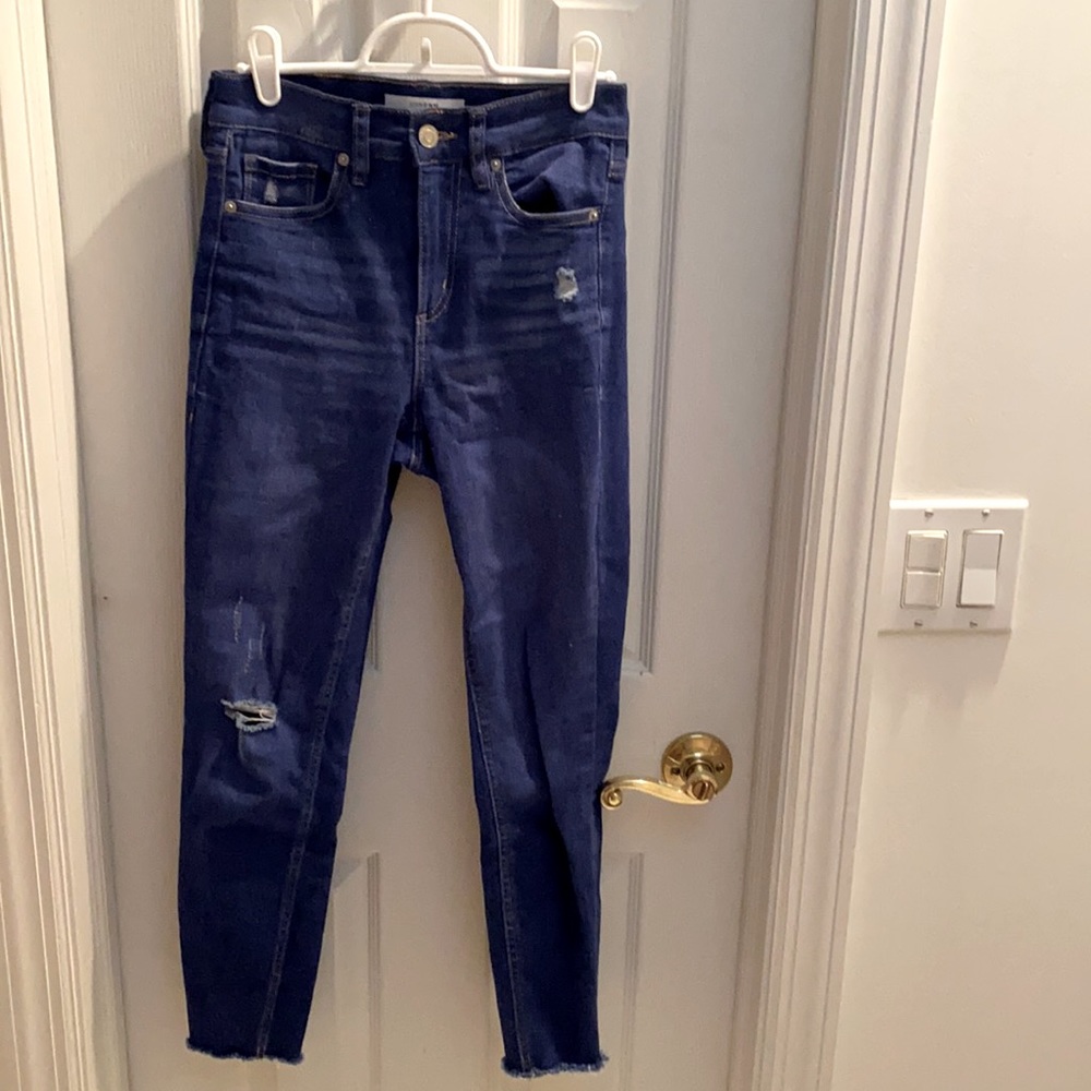 dark blue jeans